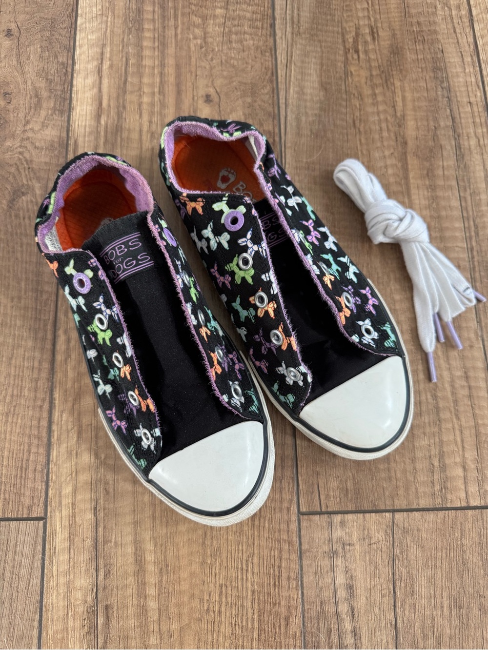 Bobs Skechers women’s size 6.5 balloon dogs laces memory foam sneakers